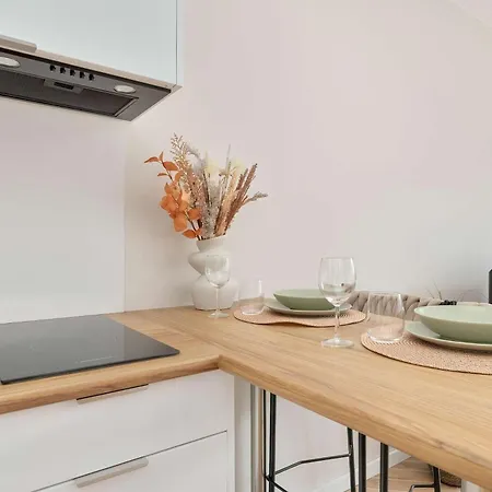 Lägenhet Comfortable For 2 People In By Renters *